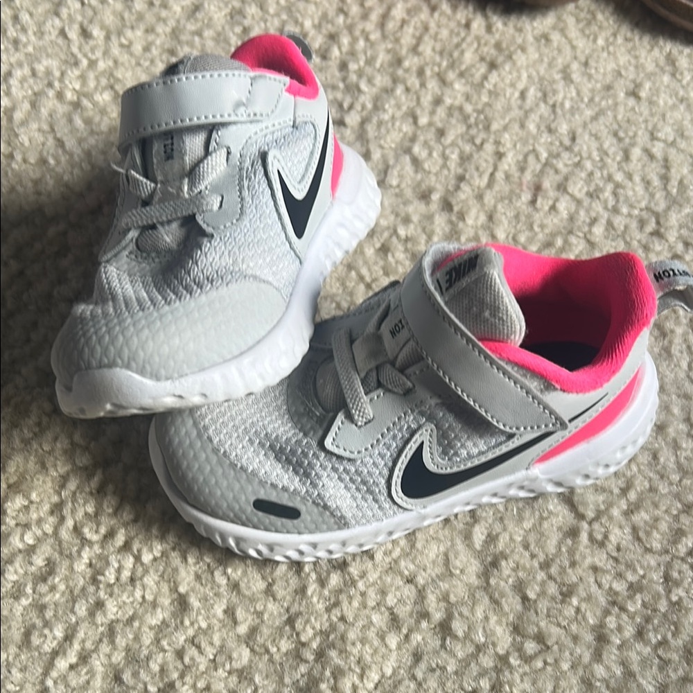 Nike Kids Gray and Pink Sneakers 8C